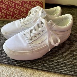 Old Skool Platform Vans True White – Size W5 or M3.5